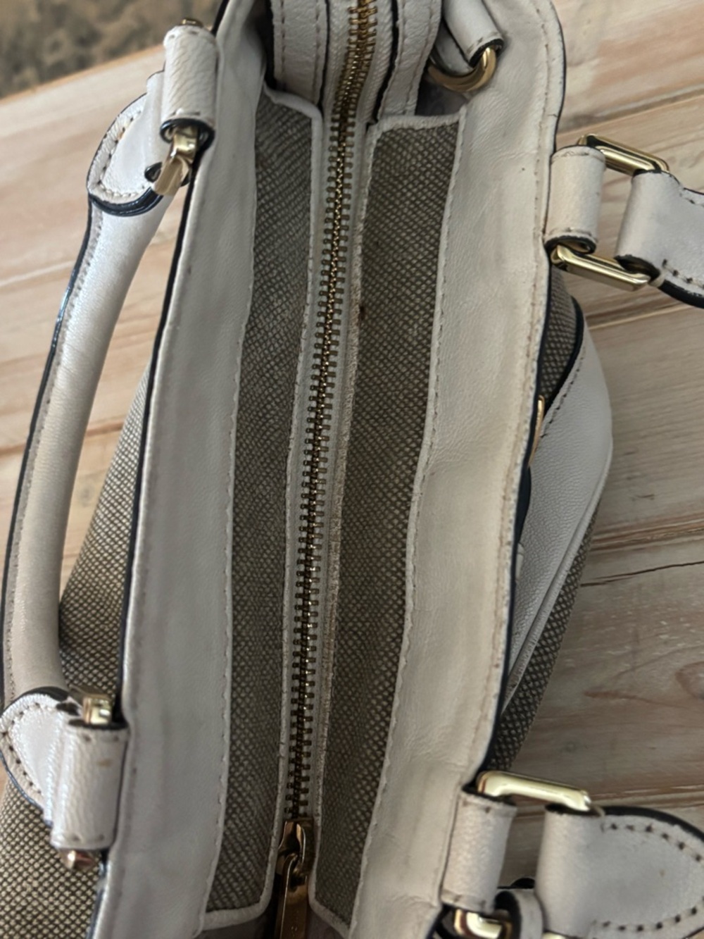 Michael Kors Retired Kingsbury Buckey Canvas/leather Crossbody - Picture 6 of 11